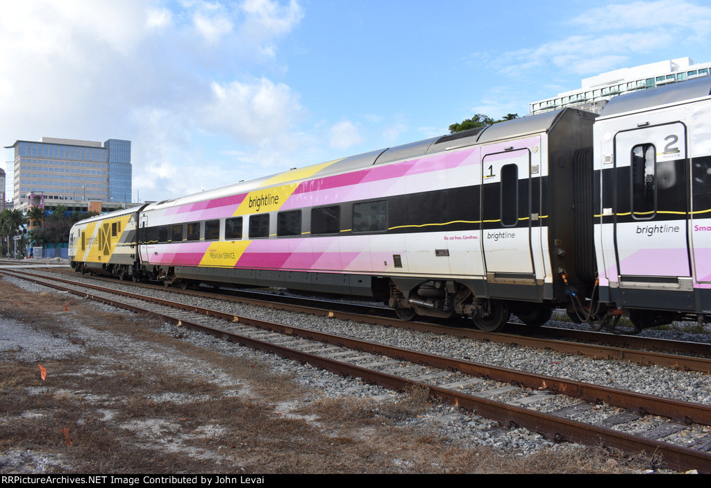 Brightline Bright Pink Premium Class Car